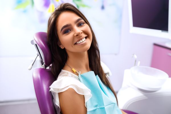 Finding The Right Cosmetic Dentist In Brooklyn For Replacing Missing Teeth