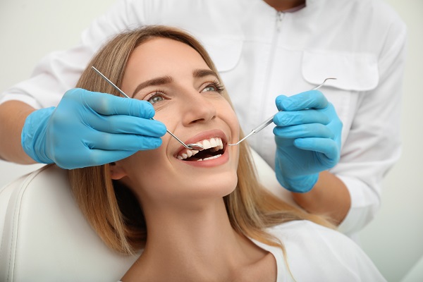 How Cosmetic Dentistry Brightens Smiles With Teeth Whitening