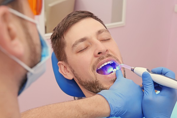 How A Dentist Treats A Loose Dental Filling