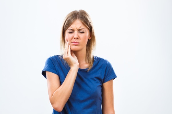 General Dentist Tips On Helping A Toothache