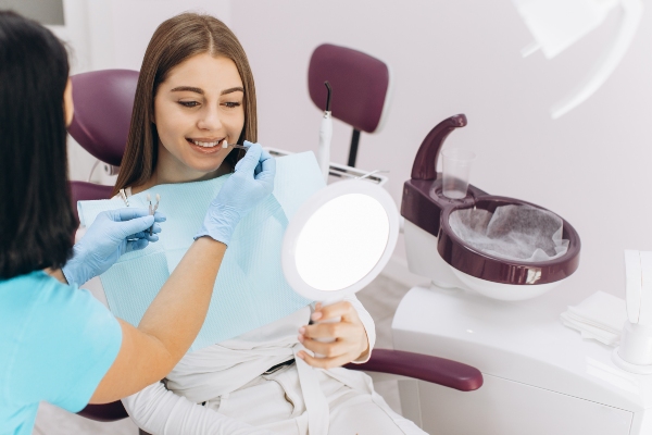 Reasons To Seek Treatment From An Implant Dentist