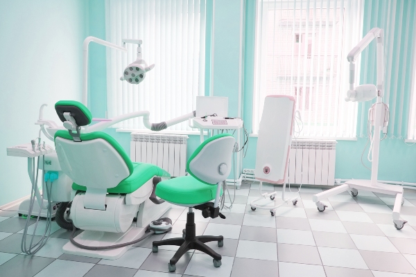 Top   Most Common Reasons To See An Emergency Dentist
