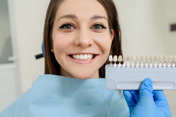 When Would A Dentist Recommend Dental Veneers?