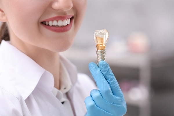 What To Know When Searching For An Implant Dentist